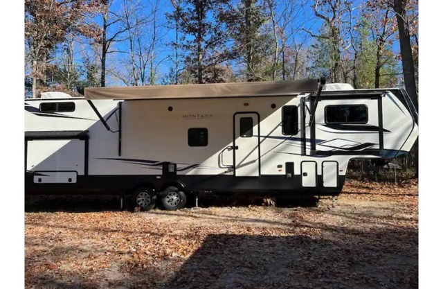 Mobile Getaway, "Up North", Luxury Camping;