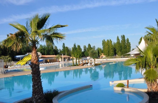 Mobile home 6/8 pers - Camping 4 * THE CARABASSE