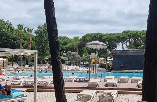 Mobile Home "Camping Castellas" with Shared Heated Pool, Shared Tennis Court & Private Terrace