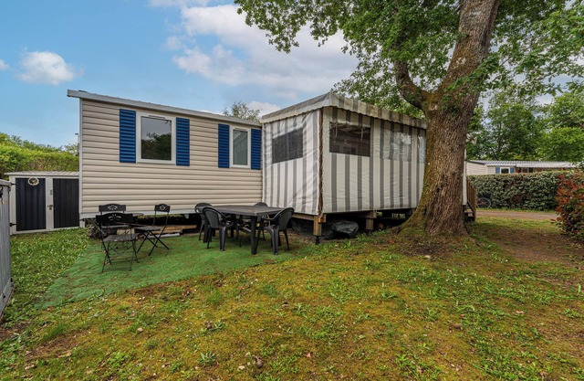 Mobile Home La reserve "3 Chambres" with 2 Shared Pools, Private & Shared Terraces