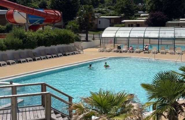 Mobilhome in a 5* campsite with heated swimming pools