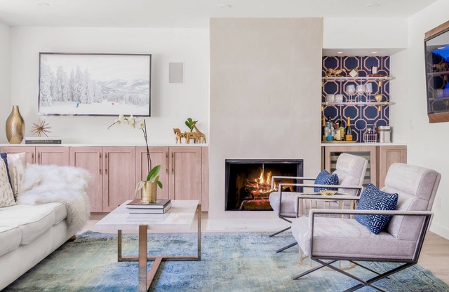 Moby House Aspen: A Curated Retreat w/2BR/2BA , AJAX Views n in the Aspen Core