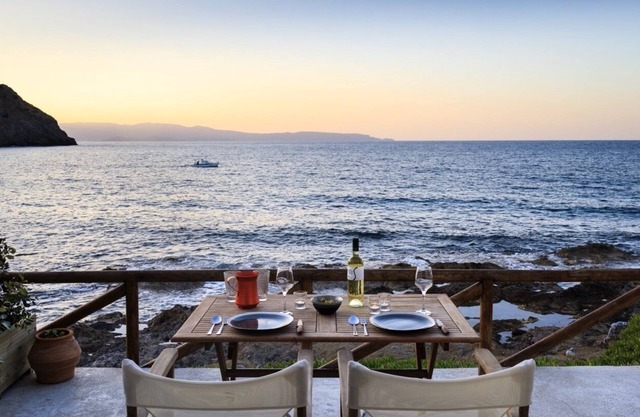 Mochlos Waterside - One Bedroom Villa, Sleeps 2