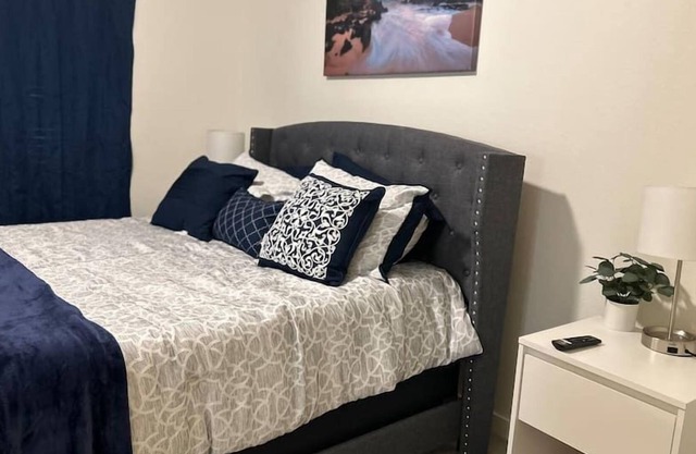 Modern 1 bd Apartment W/Patio and all Essentials!