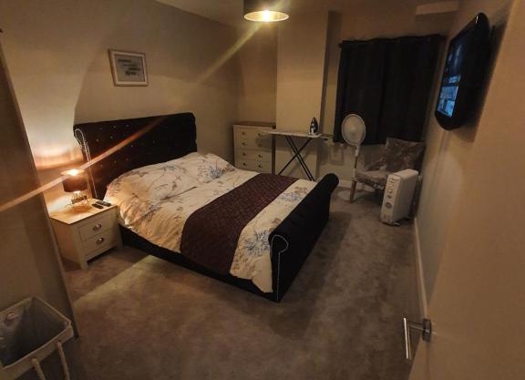 Modern 1 bed Apartment close to city centre