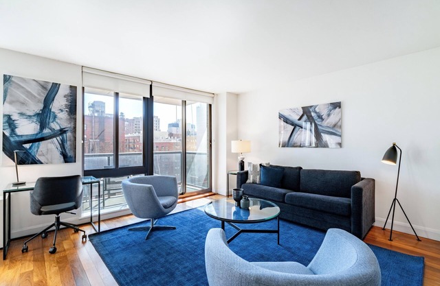 Modern 1 Bedroom in Gramercy with Private Balcony