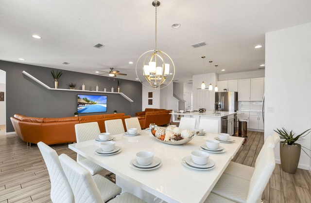 Modern 10 Bedroom Home - Only Minutes from Disney!