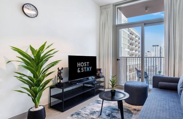 Modern 1bed Haven in Dubai Hills