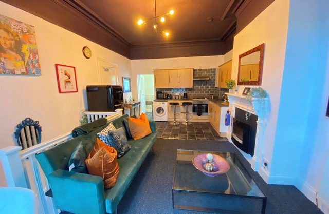 Modern 1BR Apt w/WIFI, TV & Washer in Birmingham