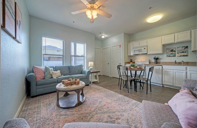 Modern 1BR Escape | Pet & Boat Welcome, Walk to Shore | Costa Bahia 106