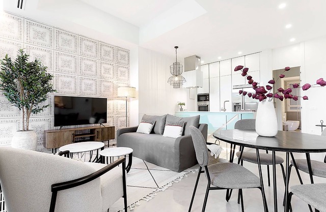 Modern 2 BD duplex in front of Atocha station. Atocha II