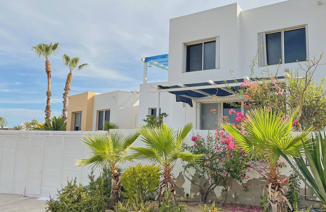 Modern 2-Bedroom Condo with A/C in Stunning Los Cabos