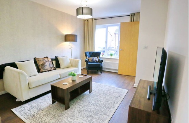 Modern 2 bed House Close To City