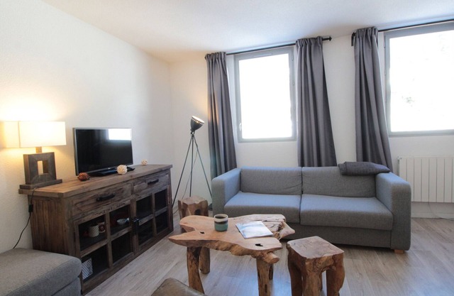 Modern 2-Bedroom Apartment in Flaine Foret, Near Slopes and Shops