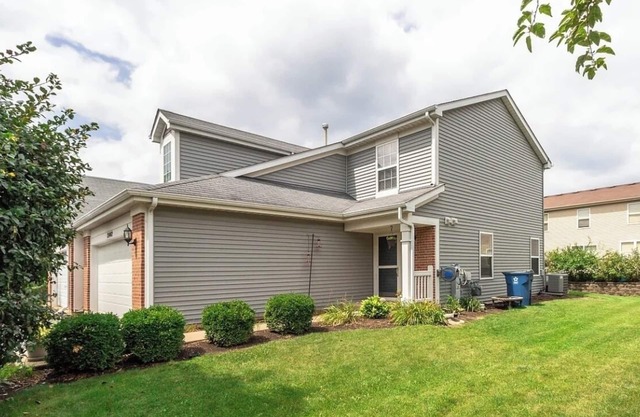 Modern 3-Bedroom Townhome with Full Amenities – Your Home Away from Home!