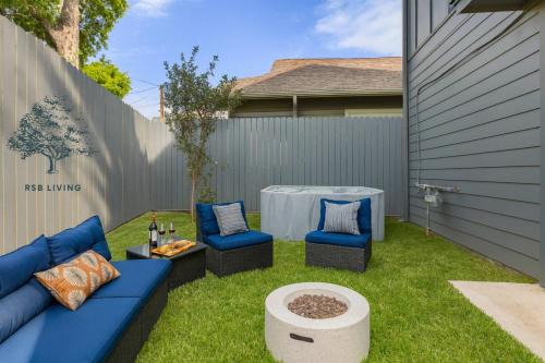 Modern 3BR 2 5BA Home Just Completed with Hot Tub