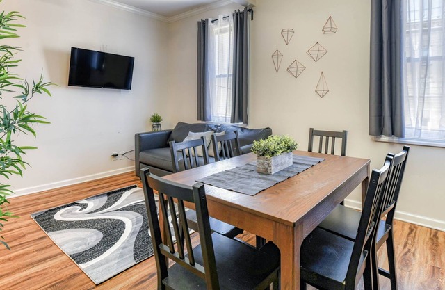 Modern 3BR/2BA Apartment Minutes to NYC