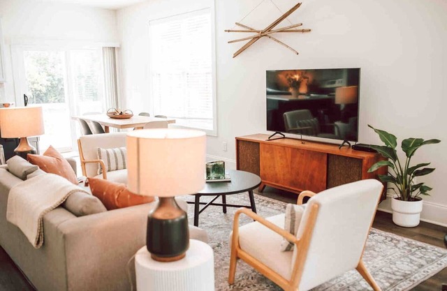 Modern 3BR Game Day Home by MHM Luxury Properties