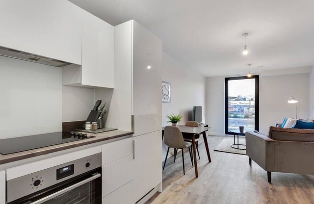 Modern and Roomy 1 Bed Flat in Central Birmingham