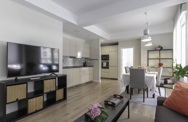 Modern and Spacious in the Centre