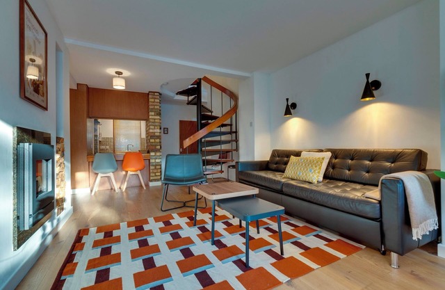 Modern and Stylish Townhouse in City Centre | Pass the Keys