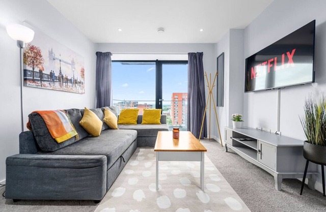 Modern Apartment: Central Manchester