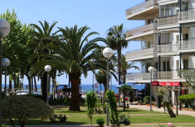 Modern apartment 3 minutes from the beach
