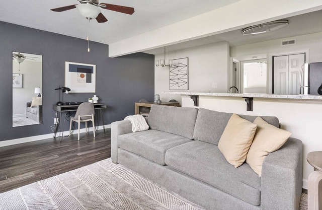 Modern Apartment in Prime Location (ID9735X34)
