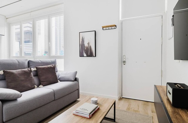 Modern apartment in Castellana near 4torres