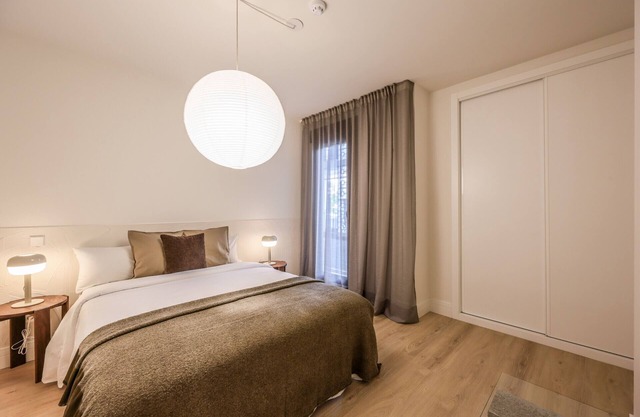 Modern apartment near the Royal Palace 12