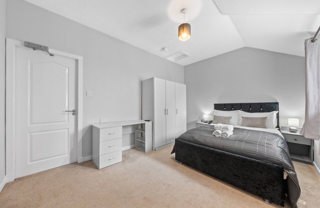 Modern Bannockburn Guest House - Room 5