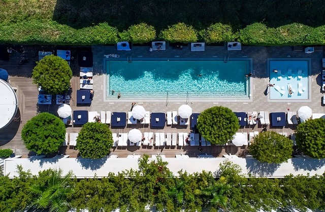 Modern Beachfront Escape in Miami! Outdoor Swimming Pool, Pet-friendly Property!