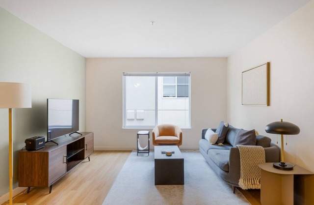 Modern Bellevue 1BR w/Gym & W/D, near Bellevue Sq. Mall, by Blueground