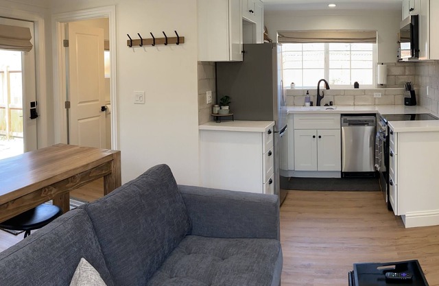 Modern Bungalow Studio near Downtown Napa