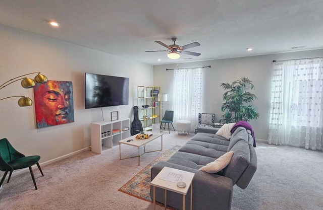 Modern Cary Townhouse Near RDU, Hospitals & Downtown