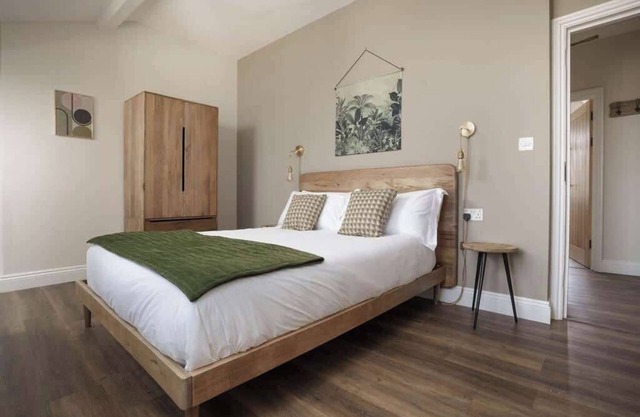 Modern Central one Bedroom Apartment in Penzance