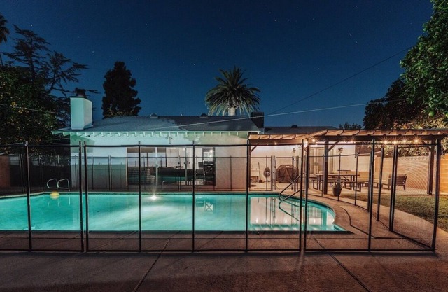 Modern Cottage Home Away from Home