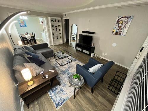 Modern & Cozy Apartment near The Galleria