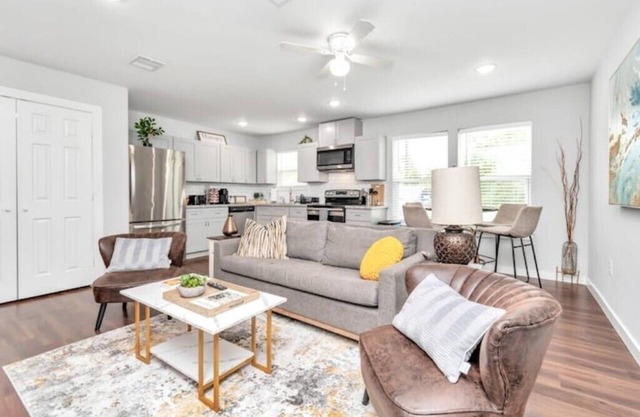 Modern Duplex Sleep14 8Beds Cozy