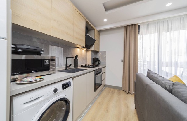 Modern Flat w Balcony 10 min to Beach in Antalya