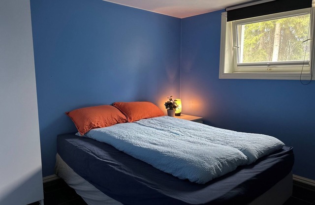 Modern flat with AC 3-bedrooms and balcony.