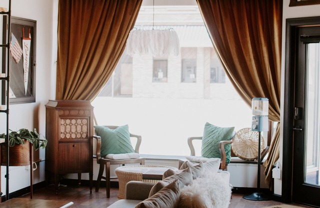 Modern Heirloom Haus: brick + mortar shop turned sweet little haus on Main St