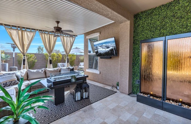 Modern Home Near Ballpark - Newly Furnished