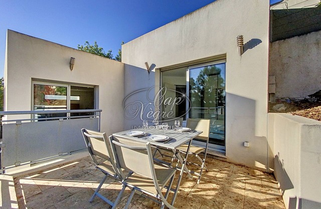 Modern house for 4 people close to Cavalière beach in Le Lavandou