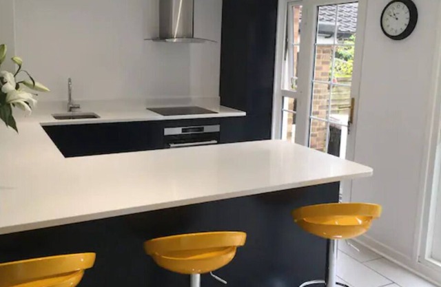 Modern House near Goodwood, sleeps 6 - Great base to explore Chichester