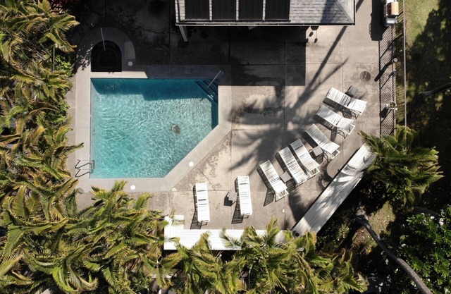 Modern Kona Retreat Walk to Ocean & Town