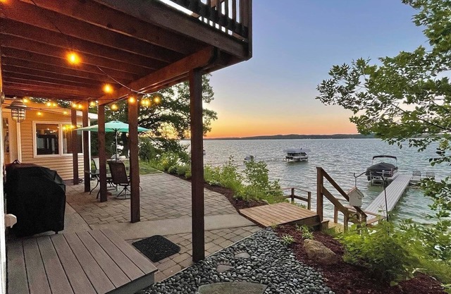 Modern Lakefront Home adjacent to Sleeping Bear Dunes National Lakeshore and M22