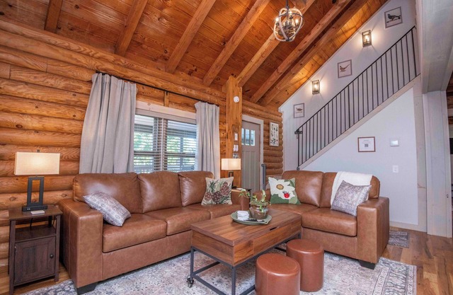 Modern Log Cabin Retreat w/Lake & Dock Access