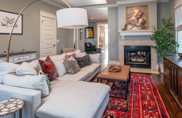 Modern Mamba | In Germantown Mins from Downtown