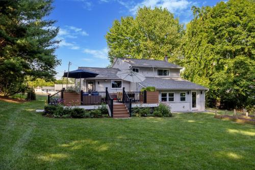 Modern Mid-Century Retreat